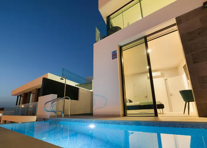 Villa Lux D With Heated Pool, Ocean View *