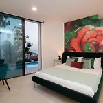 Lux D With Heated Pool, Ocean View *