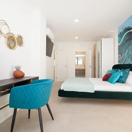 Вілла Lux D With Heated Pool, Ocean View *